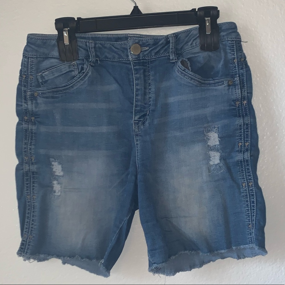 Democracy size 10 jeans shorts